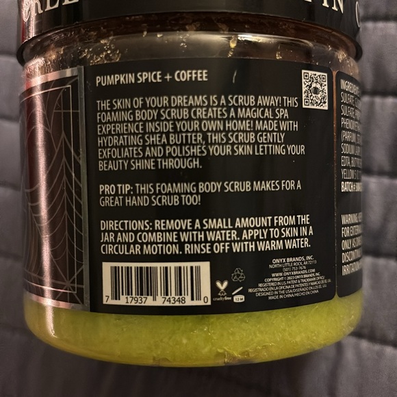 FOAMING BODY SCRUB - Picture 3 of 4